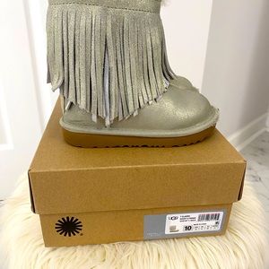 Ugg fringe toddler boots size 10